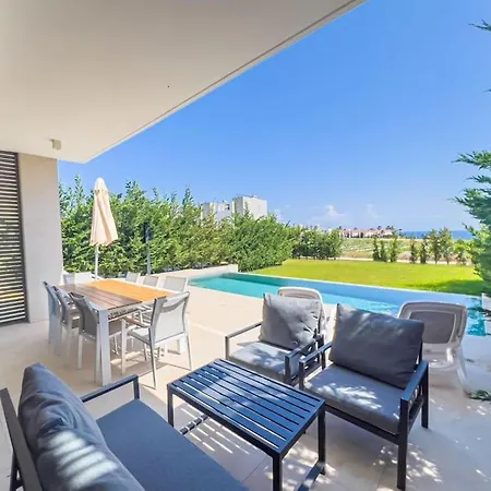 Azure Breeze - Roof Garden & Sea Views